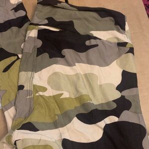 LuLaRoe TC Camp leggings